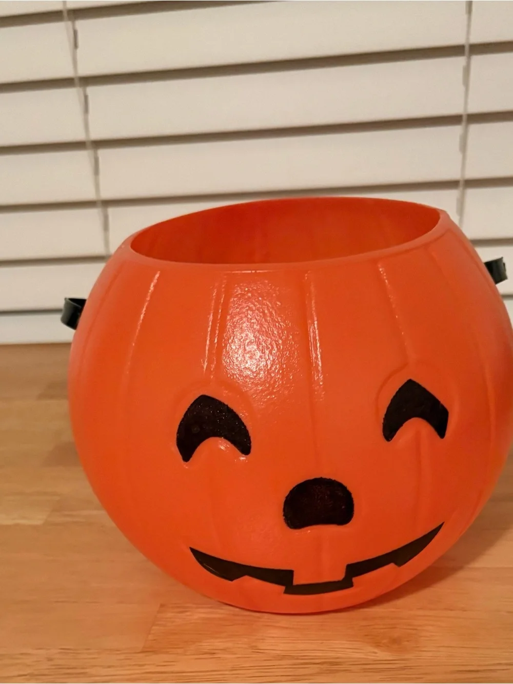 Smiling Plastic Pumpkin Candy Bucket - Orange - Large